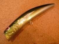 【LureShop ULUA】×【ARUMOMIS】コラボ  フラウンダーロング 220mm 105g フローティングモデル カラー：グリーンイエローラップペイント